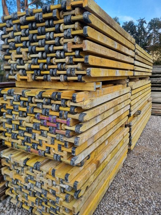 Sztyce podpory budowlane stemple doki sklejka szalunkowa