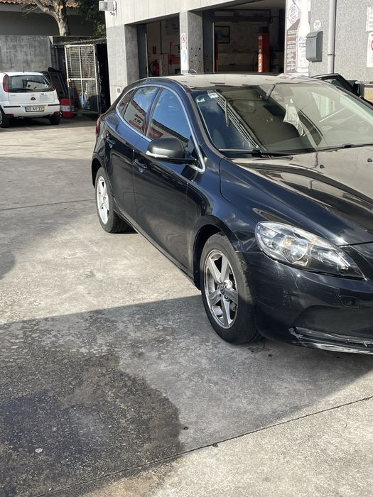 Volvo v40  diesel