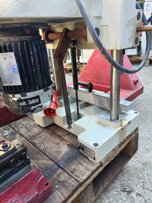 Máquina de Furar 2 brocas