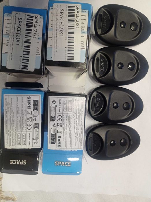 Komplet 4 sterowników do napędu do bramy Came oraz cztery latarki grat