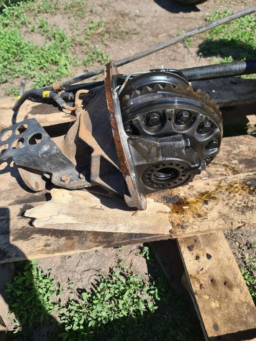 Задній редуктор Mitsubishi L200