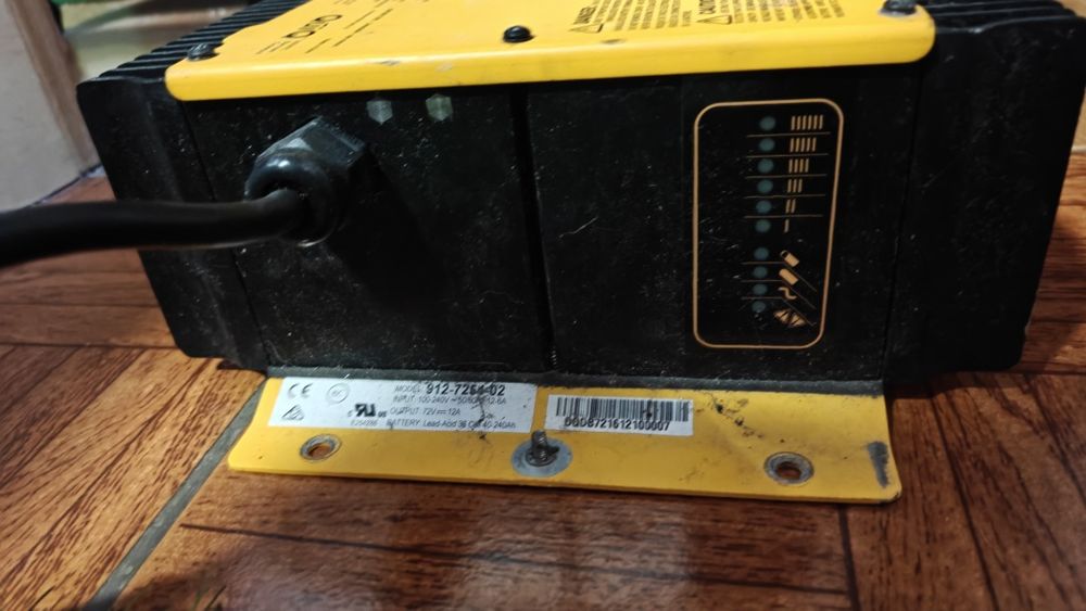 Carregador de Baterias Delta-Q QuiQ 72V 12A (Modelo 912-7254) com Fichas Deutsch
