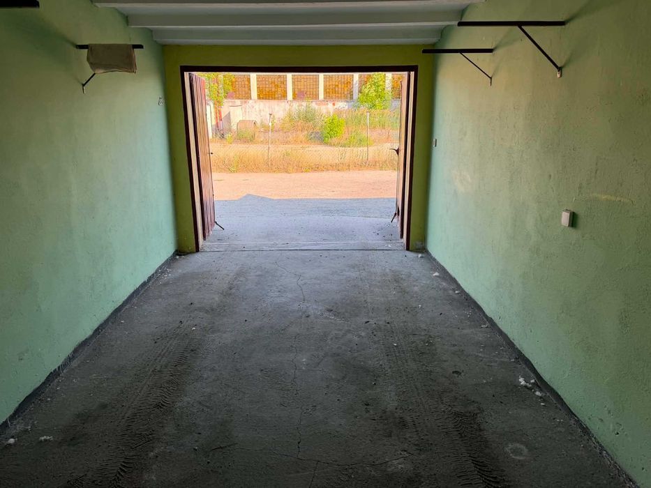Garaż do wynajęcia Oleśnica Kopernika 13 przy Pogodnym Centrum - View 3