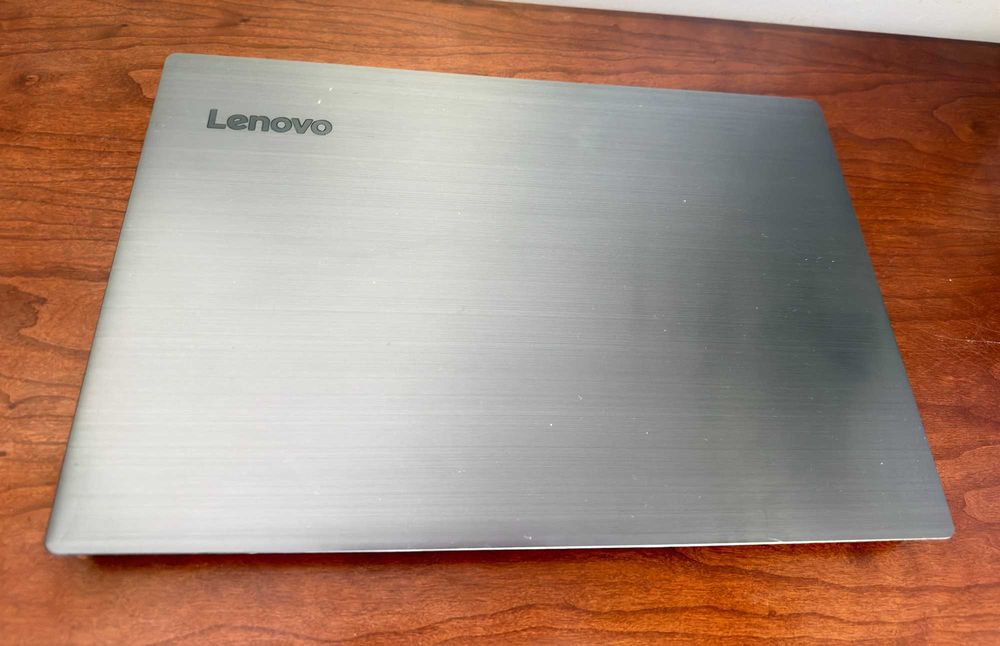 Lenovo V330|15.6"FulHD|i3-8100u a 2.2Ghz|12Gb Ram|Ssd 256Gb|Bateria 2H