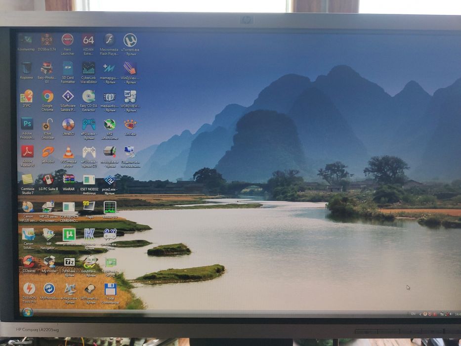 Монитор HP Compaq LA 2209