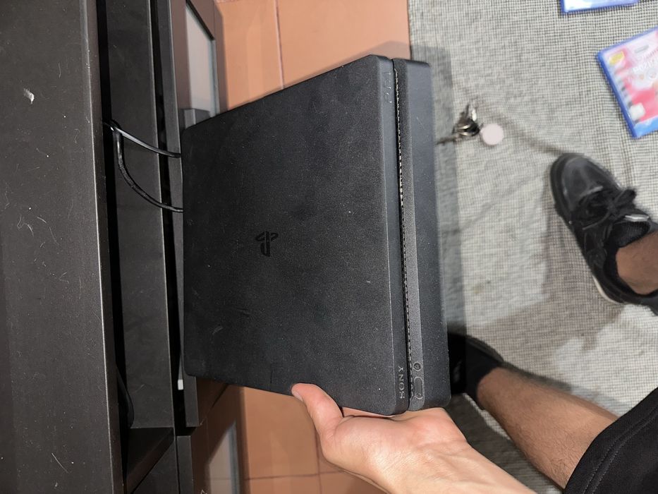 Ps4 com volante e varios jogos