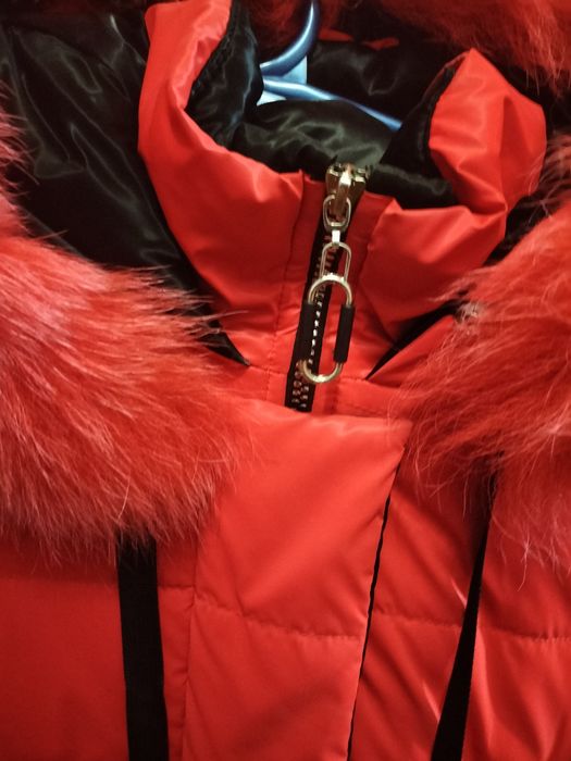 Продам зимнию куртку р 44 девочка подросток новая очень теплая