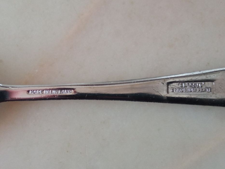 Conjunto de recipientes com suporte banhados a prata para compotas