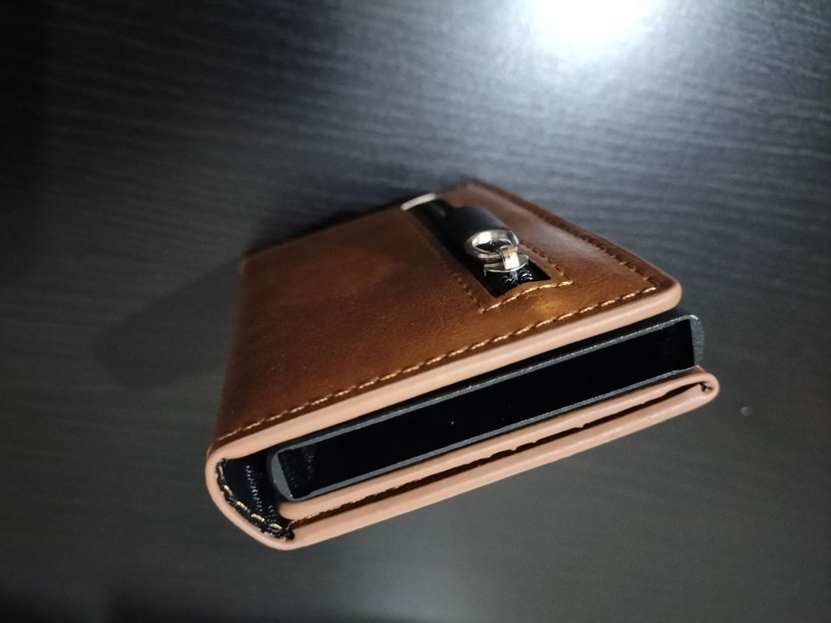 Porta cartões RFID em pele castanho camel