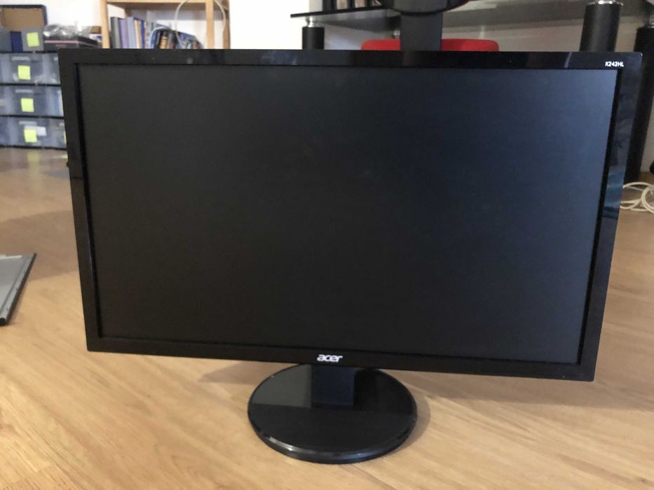 Lote de 5 Computadores Potentes (16G/8G ram) com  Secretarias