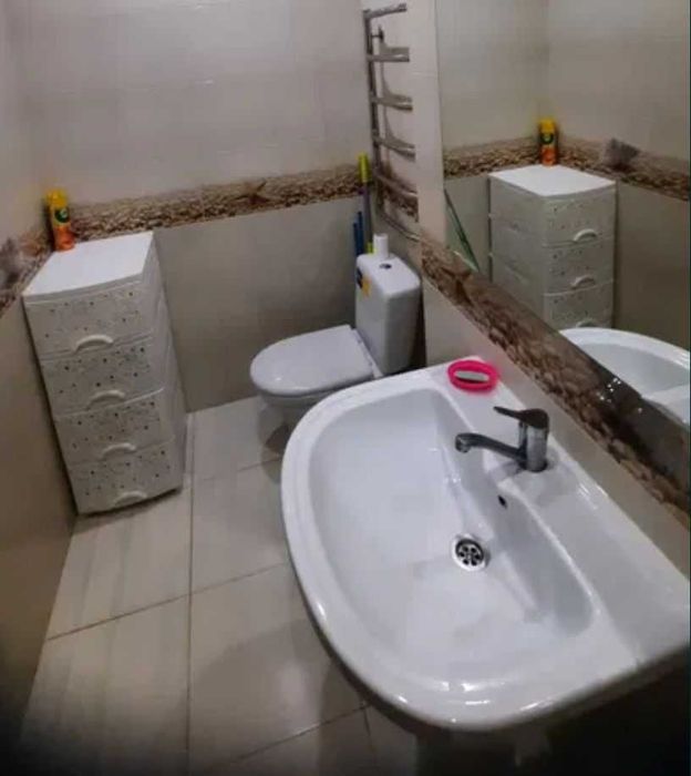 2 кім в ЦЕГЛІ з кухнею 10 м2 район НЕЗАЛЕЖНОСТІ (ТИТОВА) (717257)