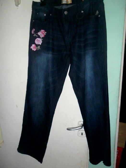 nowe dżinsy ze streczem z haftem roz. 46