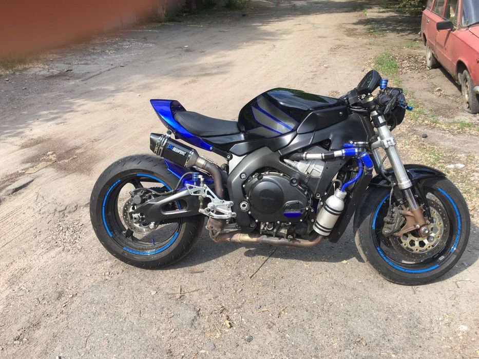 CBR1000RR street