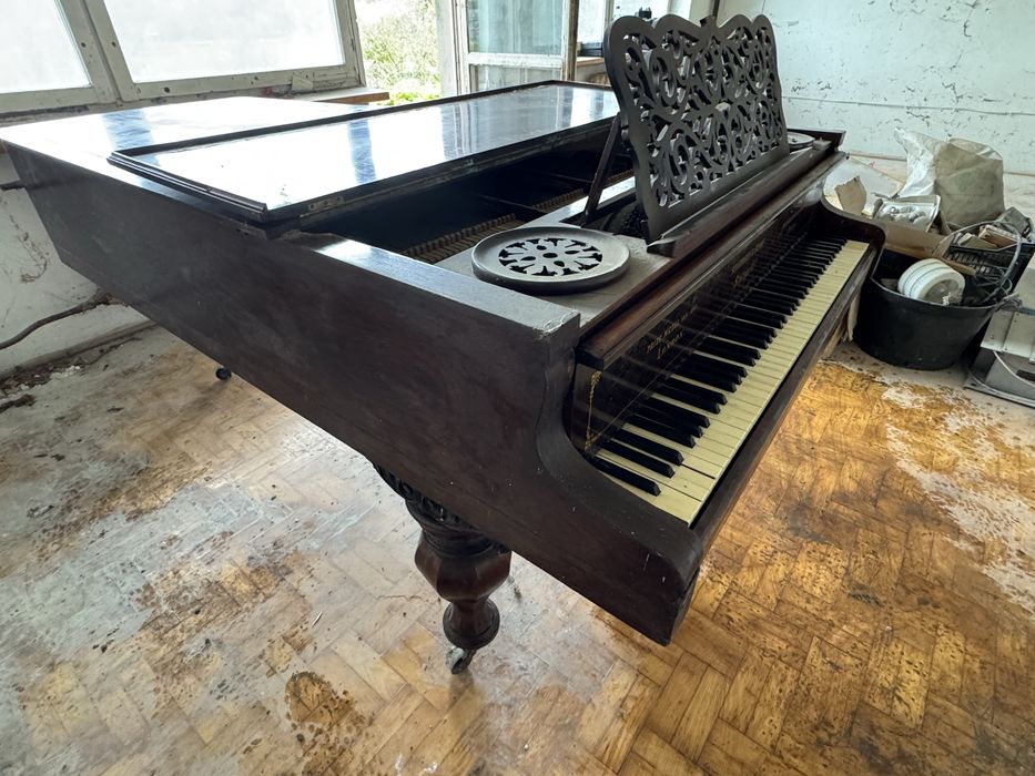 Fortepian Schiedmayer & Soehne Stuttgart do remontu
