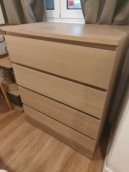 Cómoda IKEA 4 gavetas