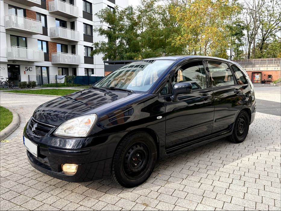 Suzuki Liana