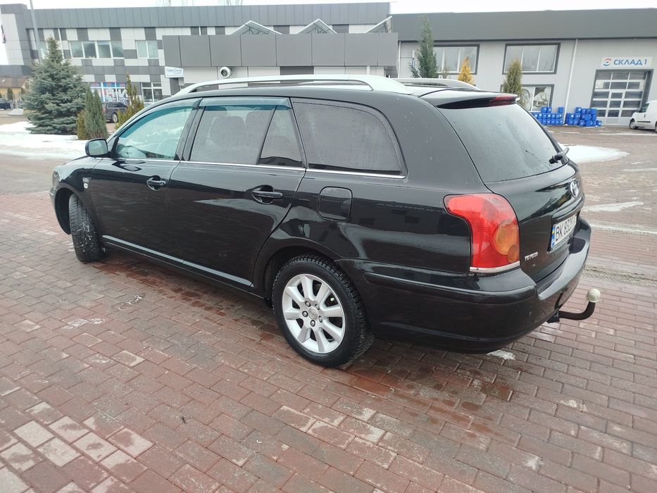 Тойота Авенсіс  2.2 тди