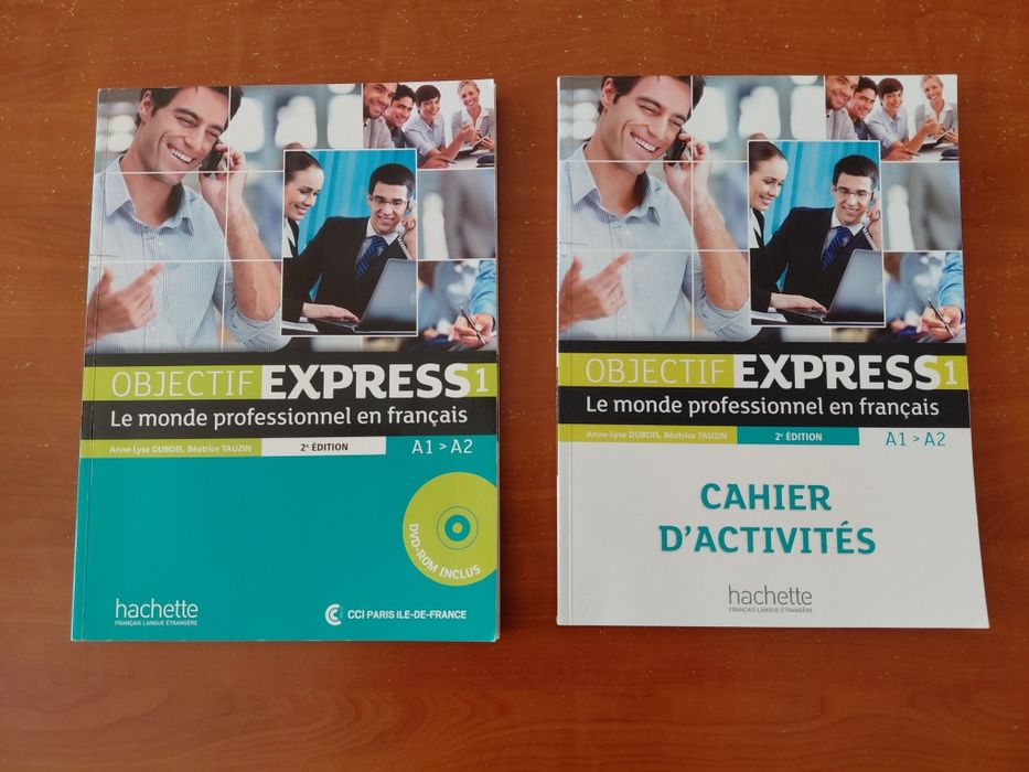 Livros de Francês e cadernos de actividades.