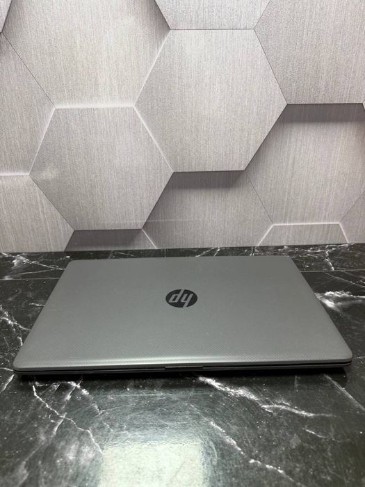 Ігровий HP 250 G7 i5-10gen