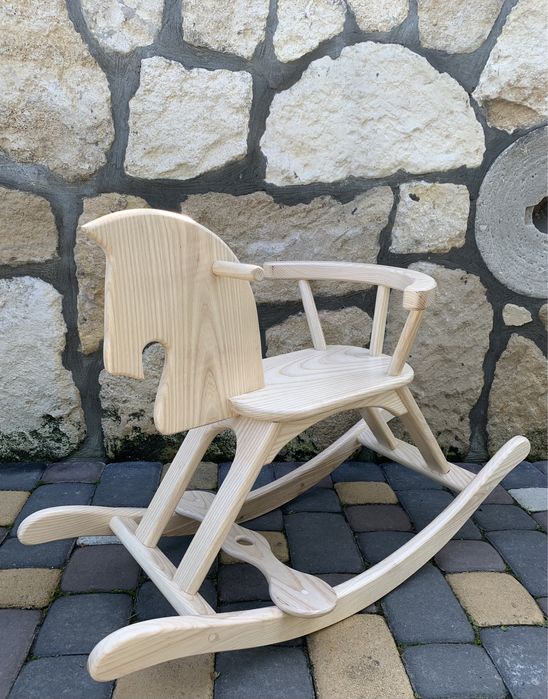 Коник-гойдалка з ясена