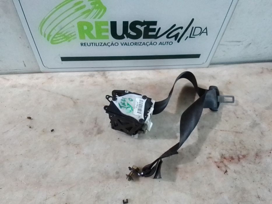 Cinto trás direito AUDI A4 (8E2, B6)