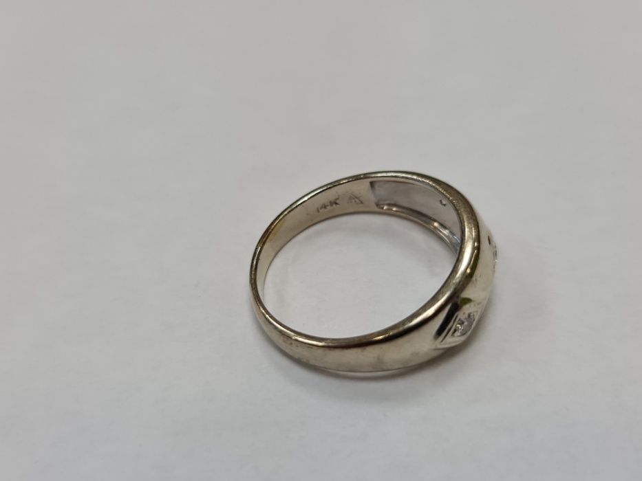 Wyjątkowy złoty pierścionek / obrączka / 585/ Brylanty/ 3.88 gram/ R15