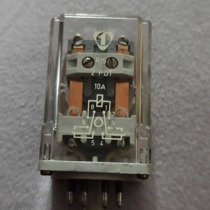 Przekaźnik elektromagnetyczny R15 2PDT 10A 24V