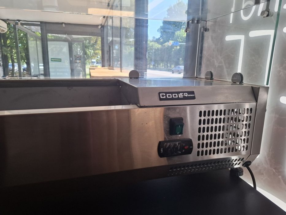 Холодильна вітрина 1500/330