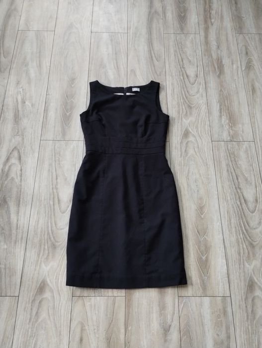 Czarna elegancka sukienka M