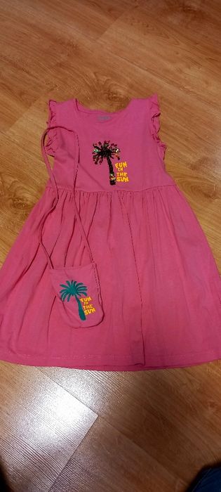Sukienka rozmiar 122/128