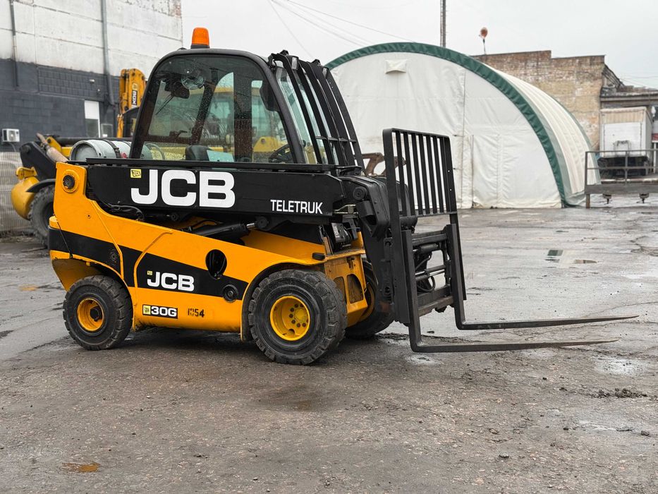 JCB TLT30G газовий телескопічний міні навантажувач 3 тони 4 метри