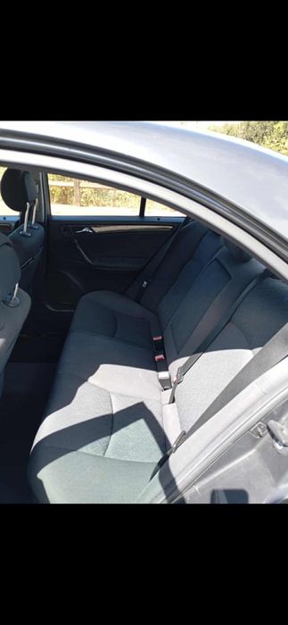 Mercedes-Benz c220cdi elegance com 258mil com livro de revisões