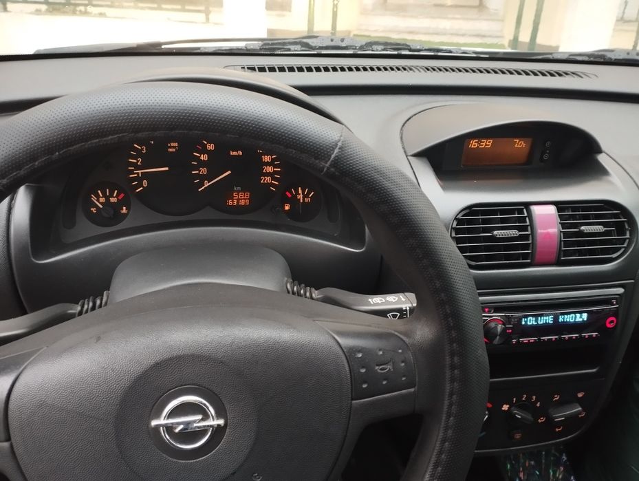Opel Corsa 1.2 a gasolina