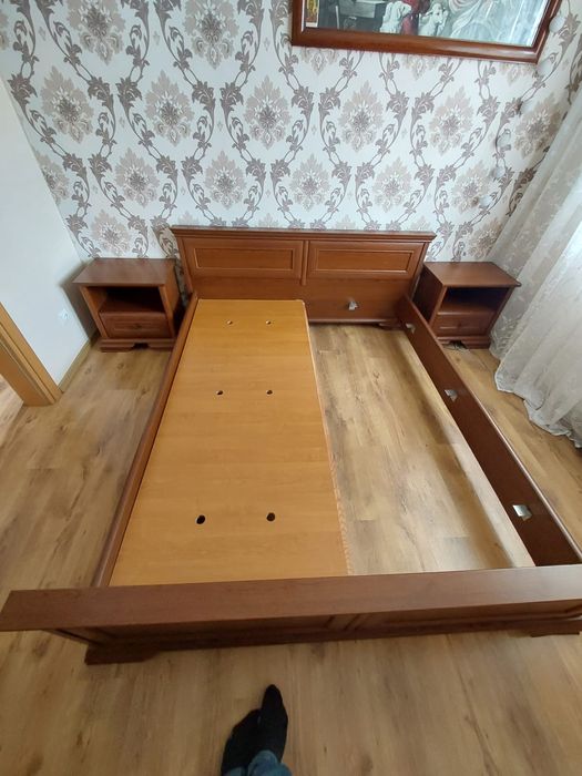 Lóżko 160 cm + 2x stoliki nocne