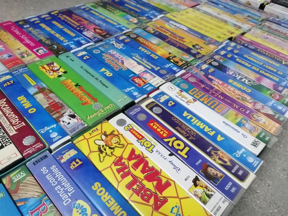 96 VHS filmes e séries 30dvds