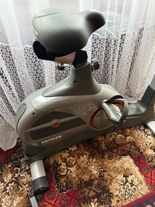 Profesjonalny elektromagnetyczny rower treningowy Kettler Ergometer X5