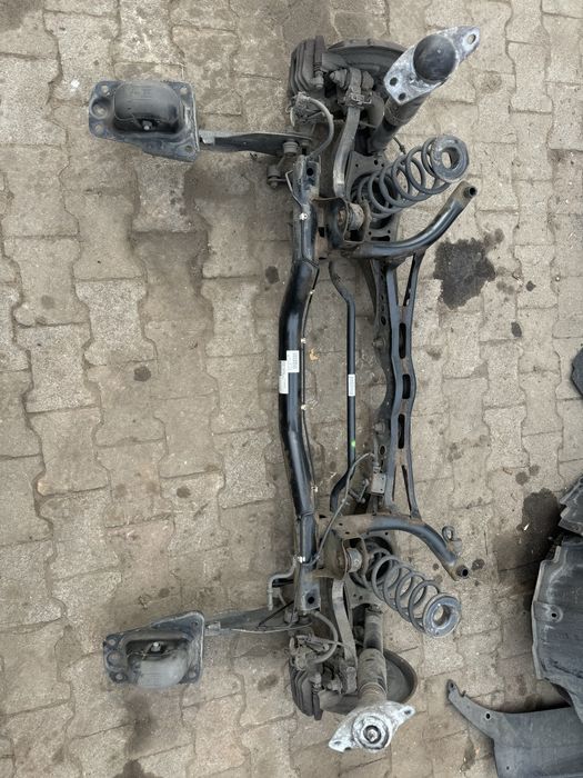 Vw golf 6 plus zawieszenie tylna ośka belka bez rdzy