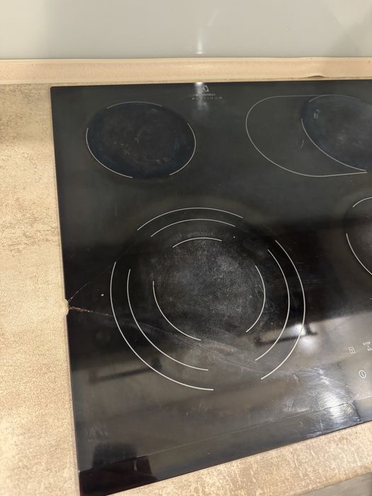Варочна поверхня electrolux
