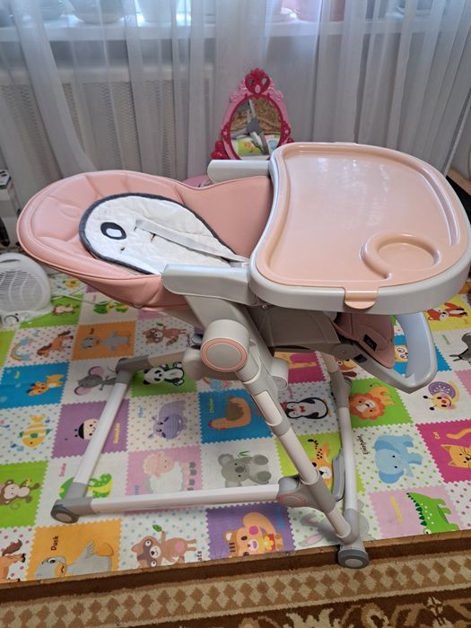 Стільчик для годування Lionelo CORA BUBBLEGUM