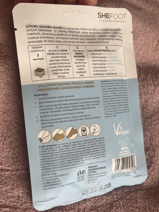 Złota Zmiękczająca Maska do Stóp w Formie Skarpet.