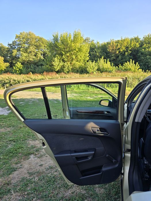 Opel Astra H 2004