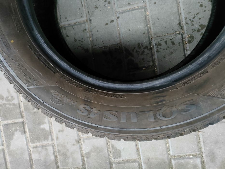 1x Kumho Solus 4S H32 SUV 235/60R18 107V 1 sztuka całoroczna