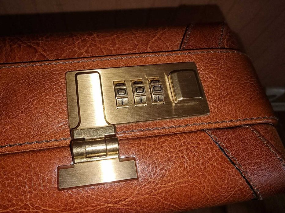 Чоловічий шкіряний портфель дипломат Munari