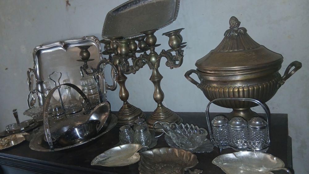 Lote 23 artigo de casqunha por 75 €