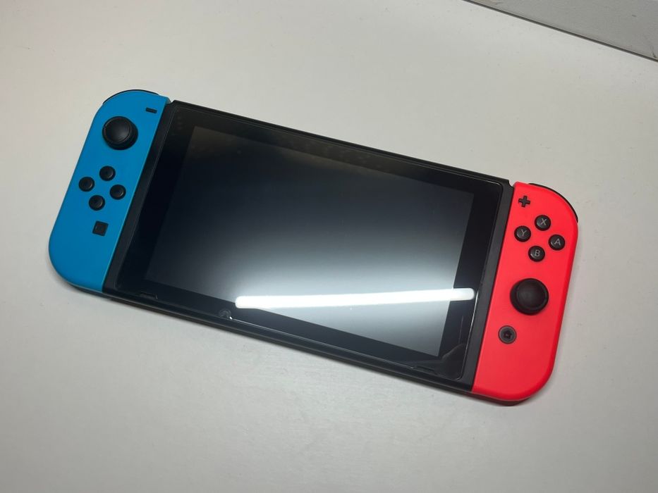 Nintendo Switch V1 (001) – Atmosphere / Hekate + karta 128 GB + akcesoria