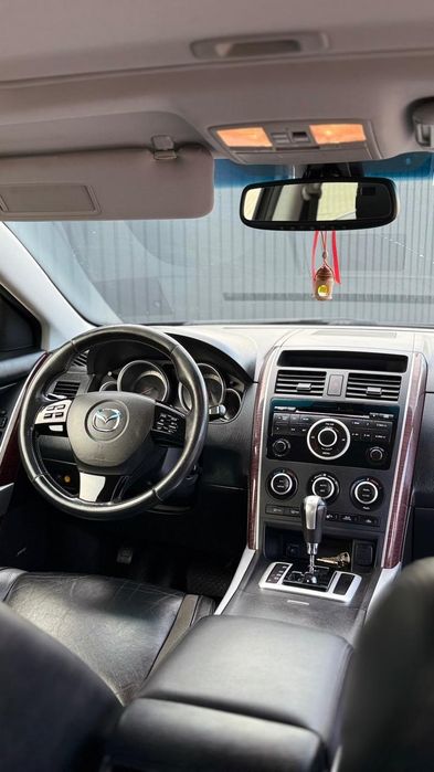 Продам Mazda CX9 з рідним пробігом.