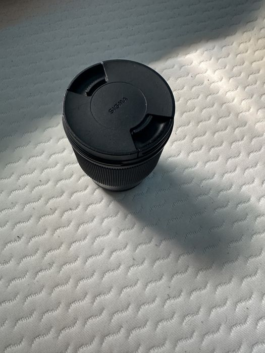 Obiwktyw sigma16mm f1.8 dc dn