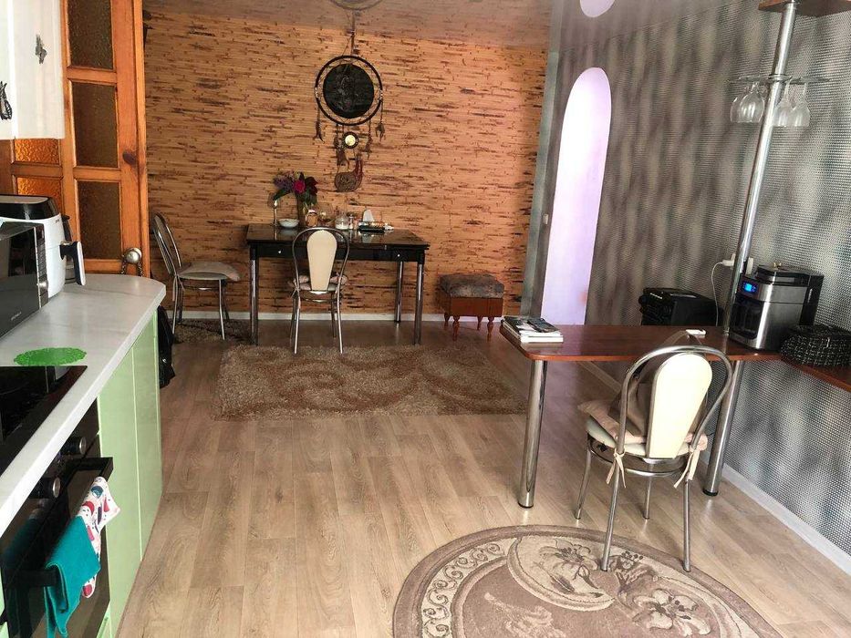 Продам будинок в центрі м. Мерефа.