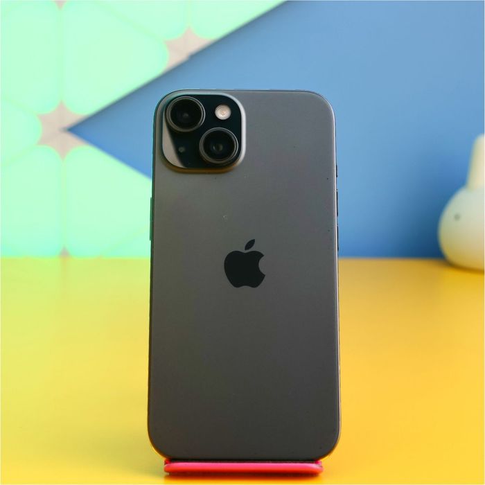 Смартфон Apple iPhone 15 128GB Black (176136) Б/У З ГАРАНТІЄЮ