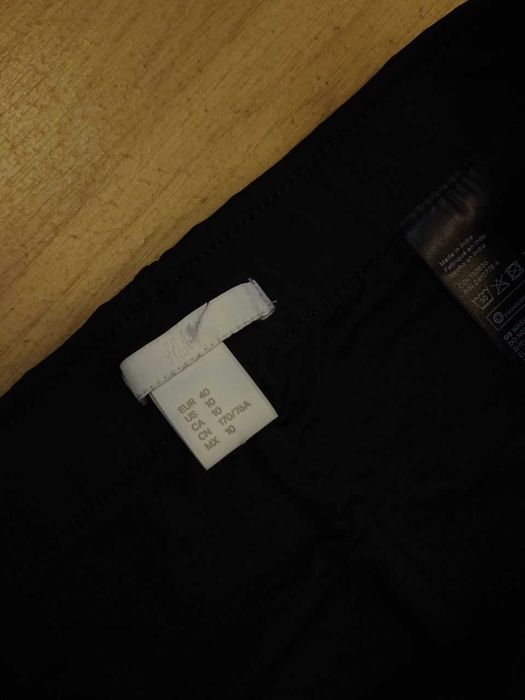 Леггінси H&M пйаєтки Яскраві штани  НОВІ лак кожу блеск паетки лосіни